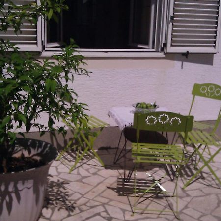 Apartments Little Castle โวดีเซ ภายนอก รูปภาพ
